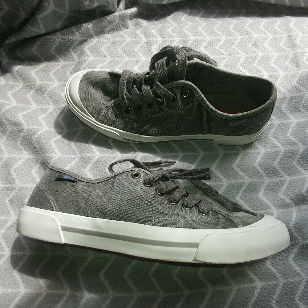 Rocket dog sneakers size 8